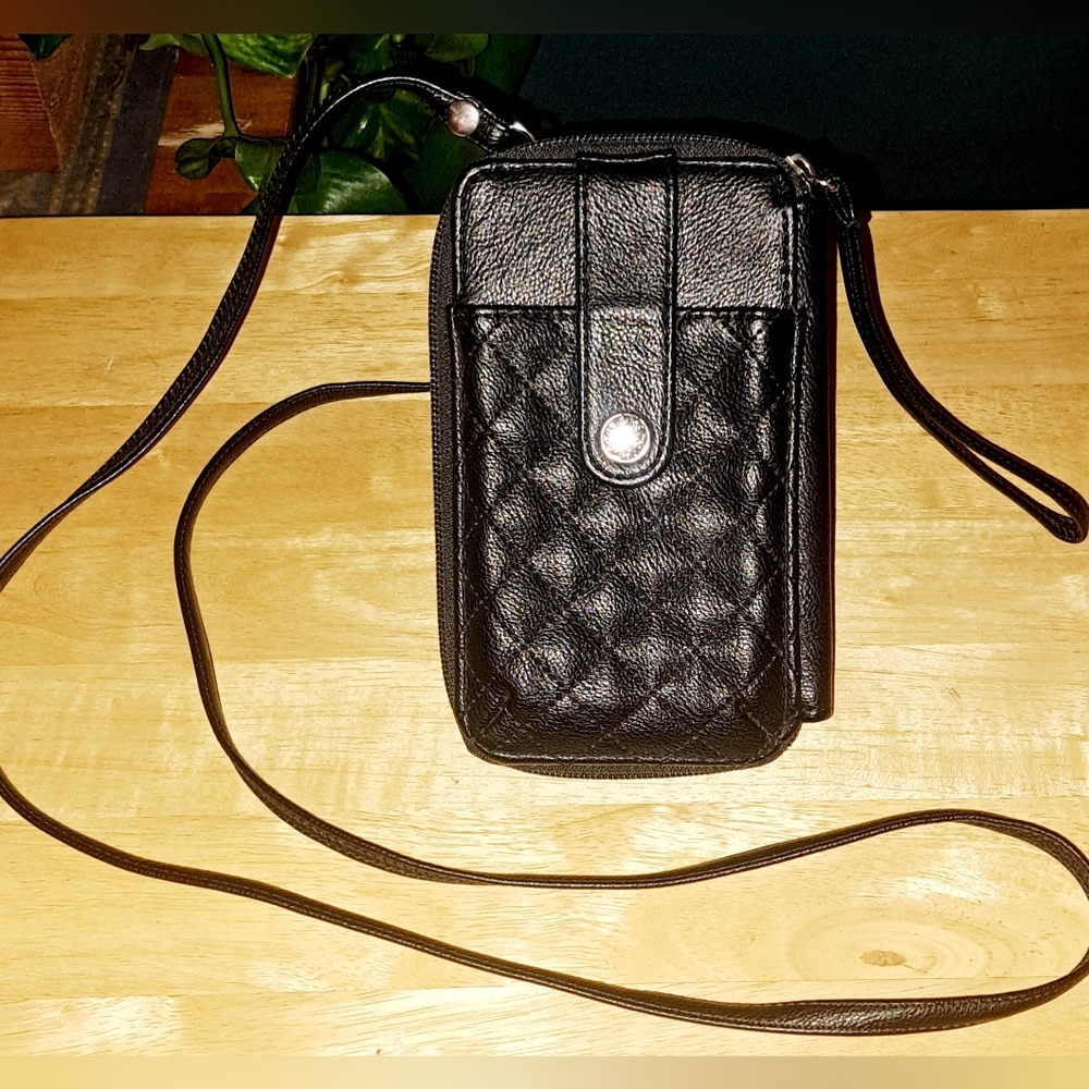 EUC Safe Keeper crossbody wallet 💕